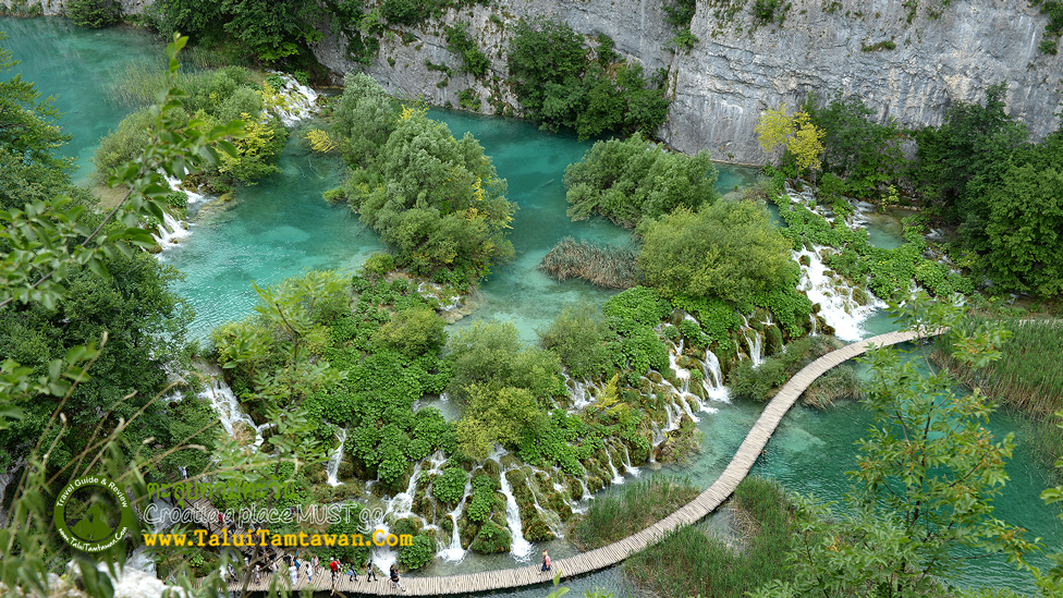 The Tourists popularity take photo this angle of Plitvice Lakes National Park, Croatia มุม มหาชน นักท่องเที่ยวนิยม ถ่ายภาพมุมนี้มากครับ